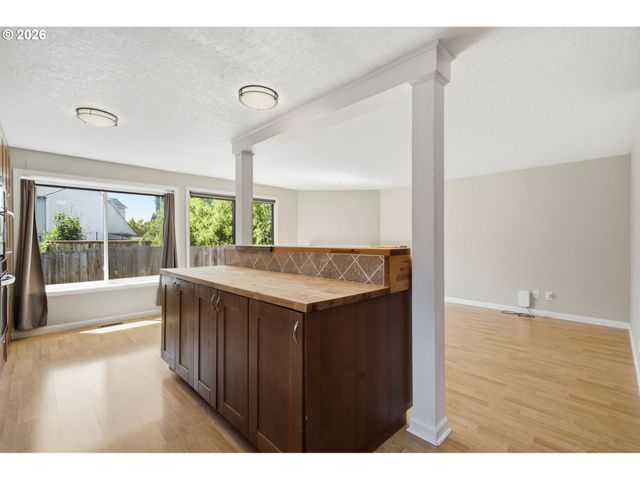 7121 Sw 158TH Ave, Beaverton, OR 97007