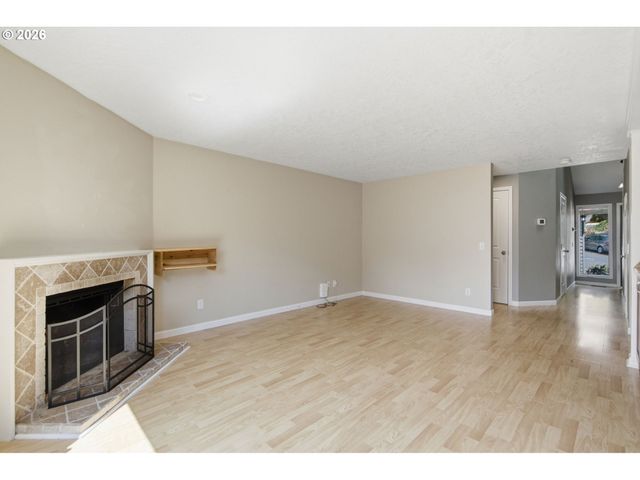 7121 Sw 158TH Ave, Beaverton, OR 97007