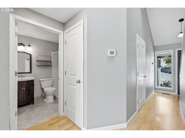 7121 Sw 158TH Ave, Beaverton, OR 97007