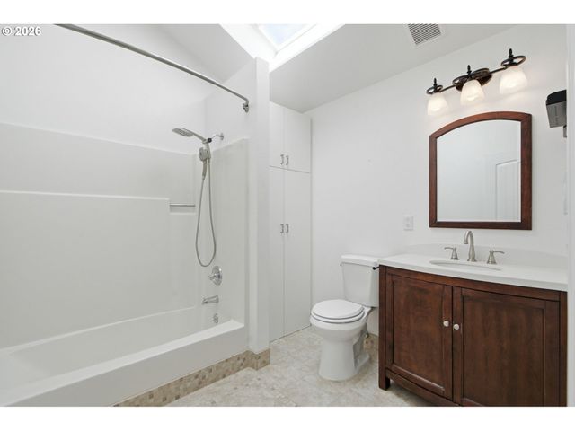7121 Sw 158TH Ave, Beaverton, OR 97007