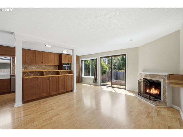 7121 Sw 158TH Ave, Beaverton, OR 97007