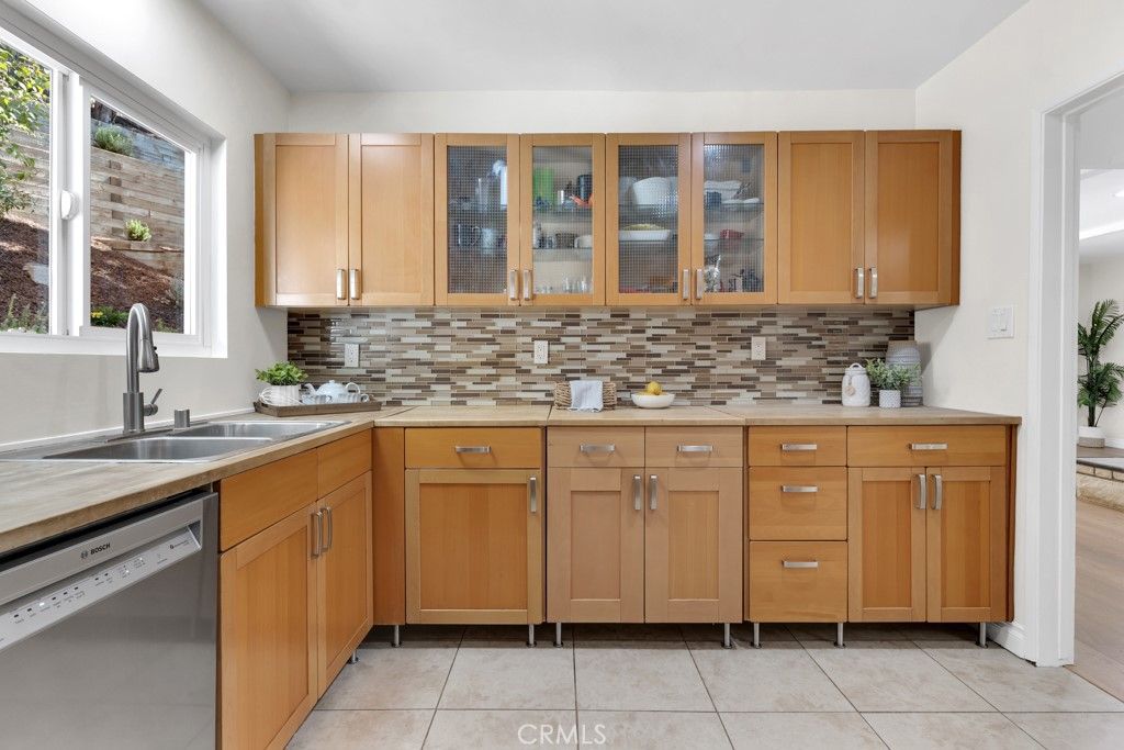 4300 Pampas Road, Woodland Hills, CA 91364 — photo 5
