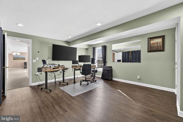 374 RUSTLING LEAF PL, Kearneysville, WV 25430