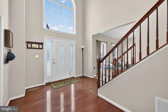 374 RUSTLING LEAF PL, Kearneysville, WV 25430