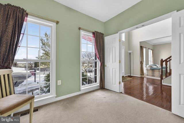 374 RUSTLING LEAF PL, Kearneysville, WV 25430