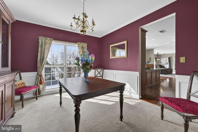 374 RUSTLING LEAF PL, Kearneysville, WV 25430