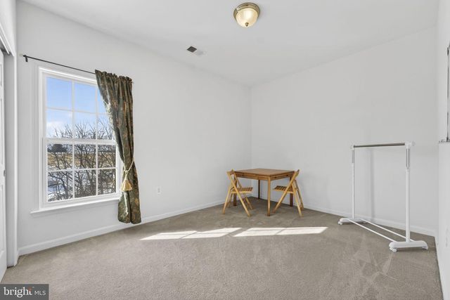 374 RUSTLING LEAF PL, Kearneysville, WV 25430