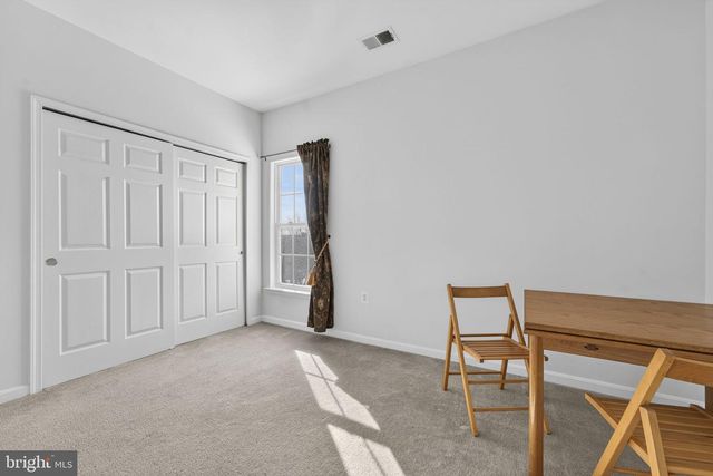 374 RUSTLING LEAF PL, Kearneysville, WV 25430