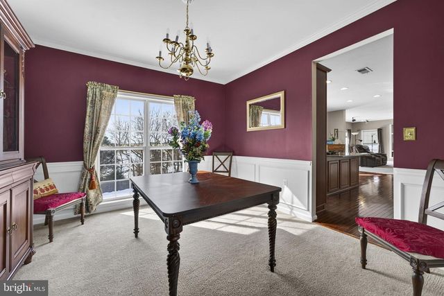 374 RUSTLING LEAF PL, Kearneysville, WV 25430