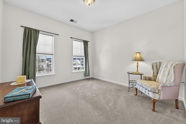 374 RUSTLING LEAF PL, Kearneysville, WV 25430