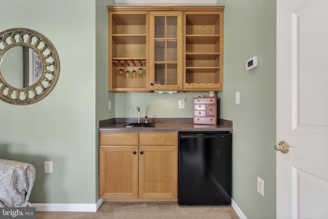 374 RUSTLING LEAF PL, Kearneysville, WV 25430