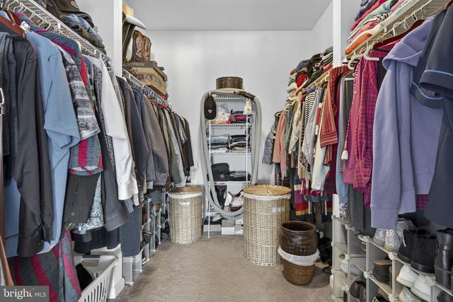 374 RUSTLING LEAF PL, Kearneysville, WV 25430