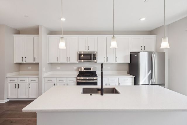 1533 Executive Way, Des Plaines, IL 60018