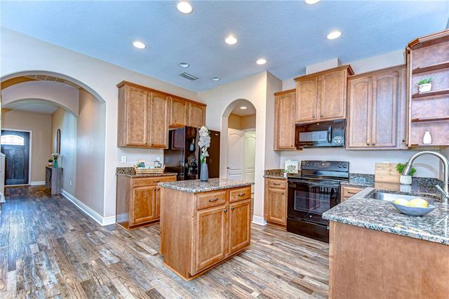 2506 W IVY STREET, Tampa, FL 33607
