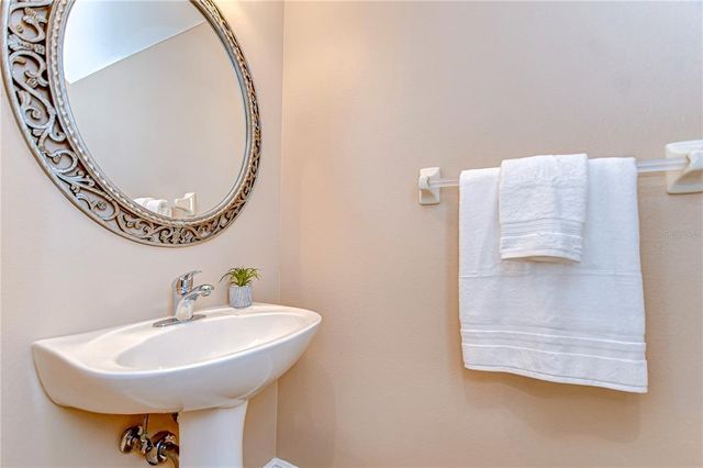 2506 W IVY STREET, Tampa, FL 33607
