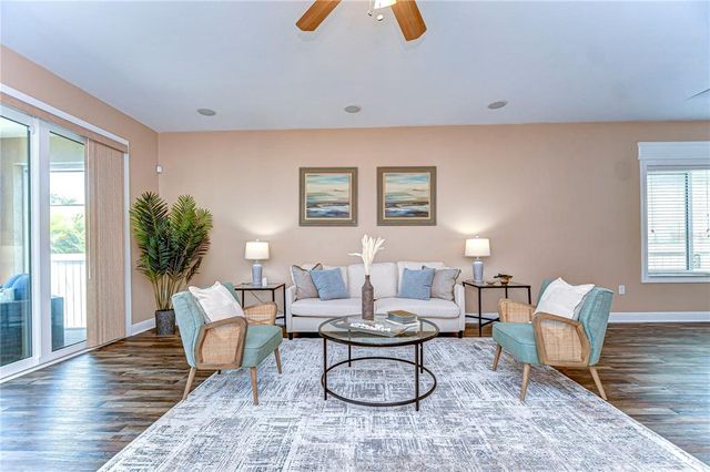 2506 W IVY STREET, Tampa, FL 33607