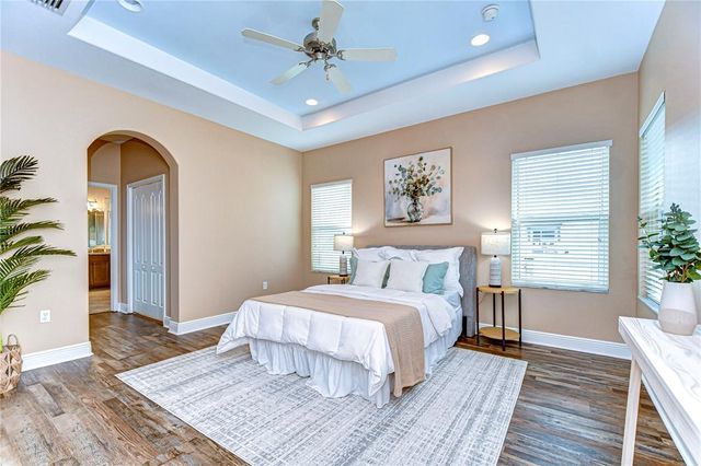 2506 W IVY STREET, Tampa, FL 33607