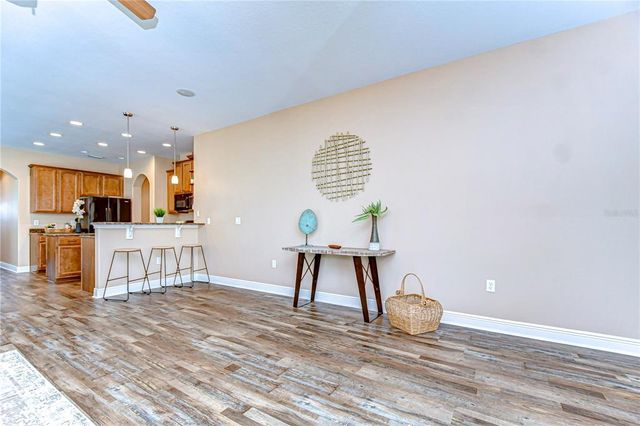 2506 W IVY STREET, Tampa, FL 33607