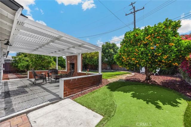 13792 Willow Lane, Westminster, CA 92683