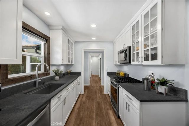 13792 Willow Lane, Westminster, CA 92683