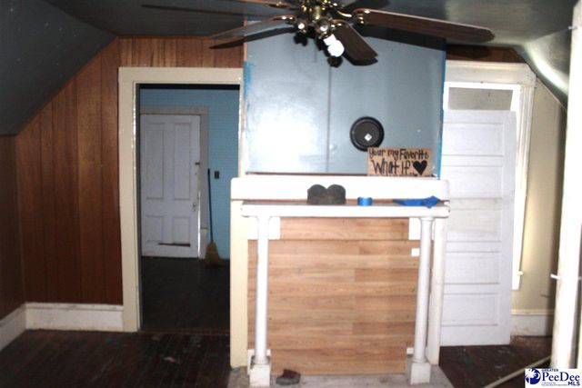 383 W Broad St., Darlington, SC 29536