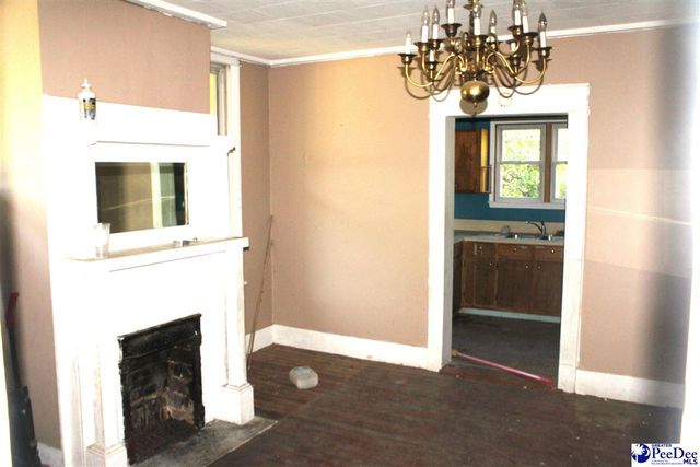 383 W Broad St., Darlington, SC 29536