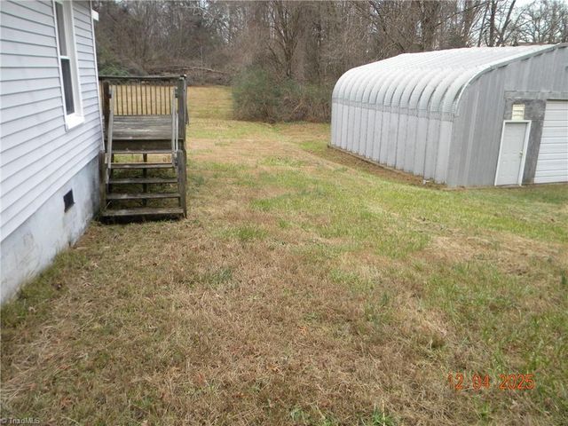 223 Old Wayside Drive, Winston-salem, NC 27107