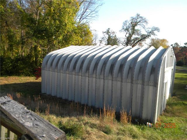 223 Old Wayside Drive, Winston-salem, NC 27107