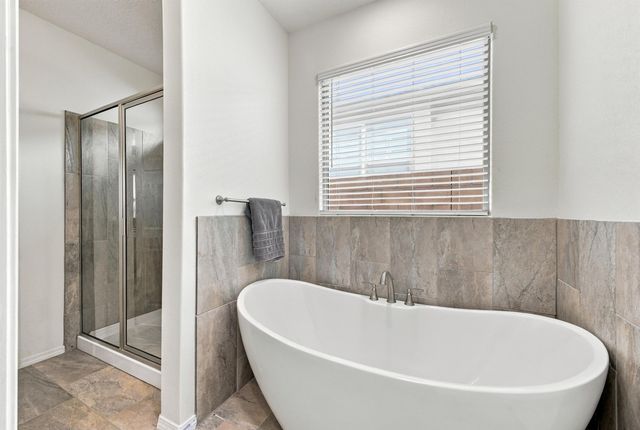 2610 Camino Plata Loop NE, Rio Rancho, NM 87144
