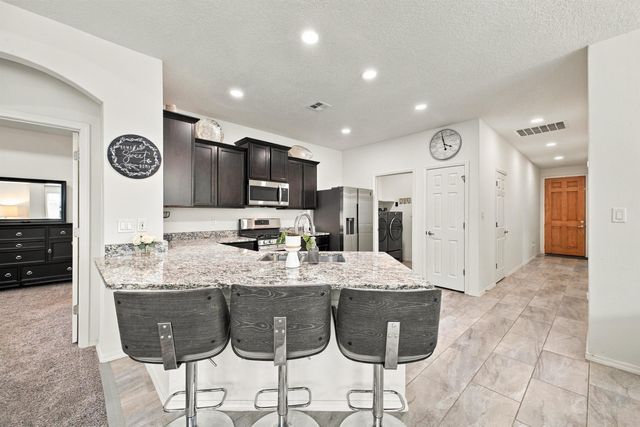 2610 Camino Plata Loop NE, Rio Rancho, NM 87144