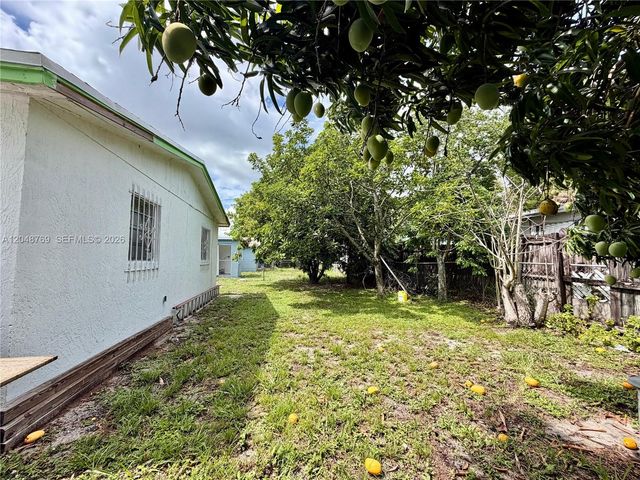 2141 NW 26th Avenue, Fort Lauderdale, FL 33311