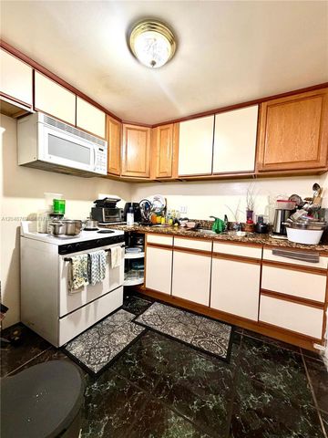 2141 NW 26th Avenue, Fort Lauderdale, FL 33311