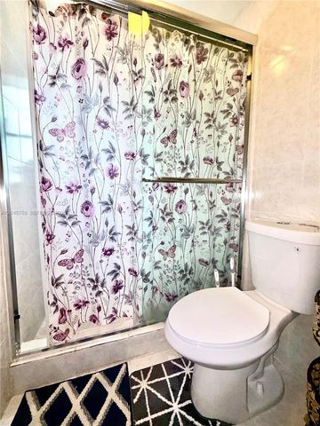 2141 NW 26th Avenue, Fort Lauderdale, FL 33311