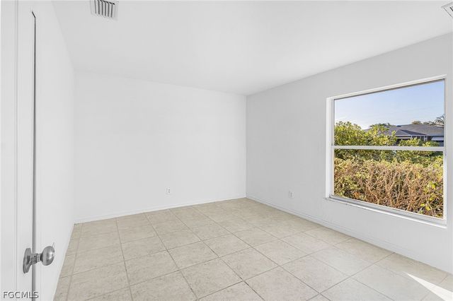 2236 SE 11th PL, Cape Coral, FL 33990