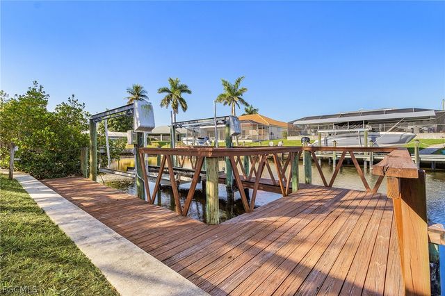 2236 SE 11th PL, Cape Coral, FL 33990