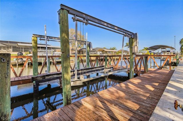 2236 SE 11th PL, Cape Coral, FL 33990