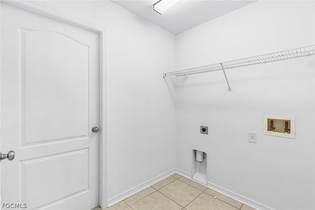 2236 SE 11th PL, Cape Coral, FL 33990