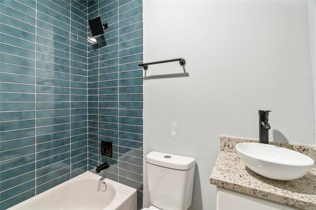 305 Roberts Street 1, Houston, TX 77003