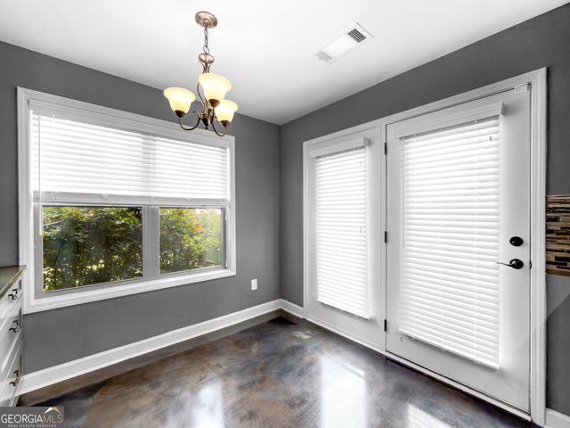 137 D Weavers Lakefront Road, Jackson, GA 30233