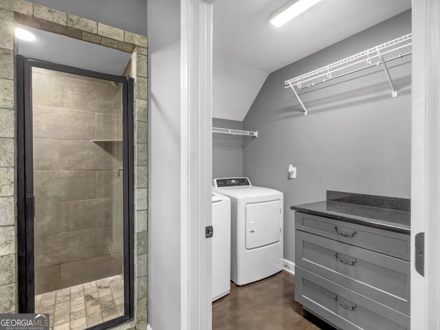 137 D Weavers Lakefront Road, Jackson, GA 30233