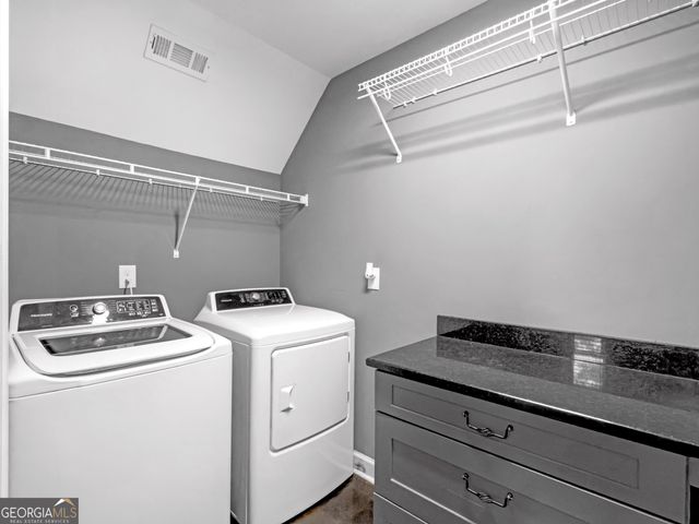 137 D Weavers Lakefront Road, Jackson, GA 30233