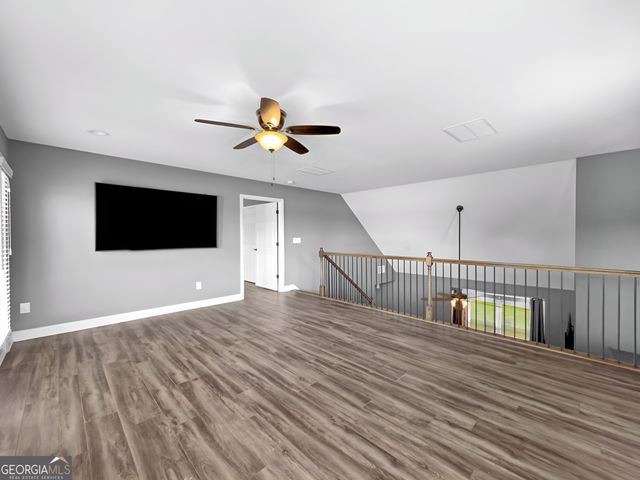 137 D Weavers Lakefront Road, Jackson, GA 30233