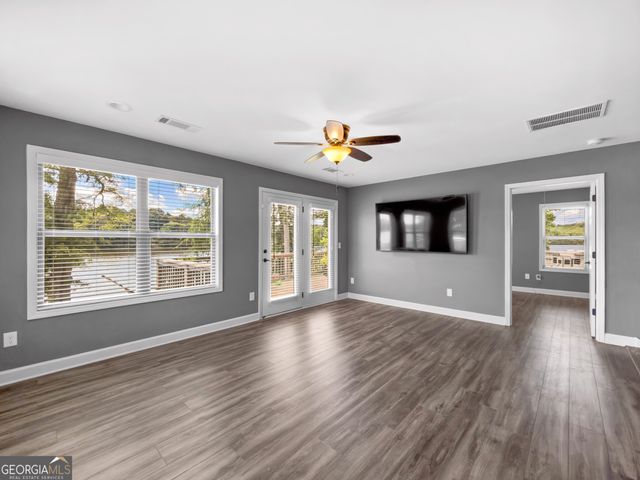 137 D Weavers Lakefront Road, Jackson, GA 30233
