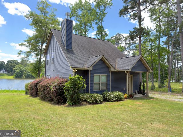 137 D Weavers Lakefront Road, Jackson, GA 30233