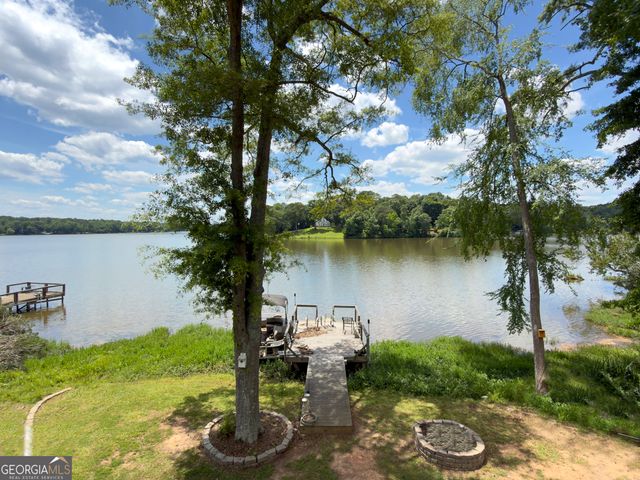 137 D Weavers Lakefront Road, Jackson, GA 30233