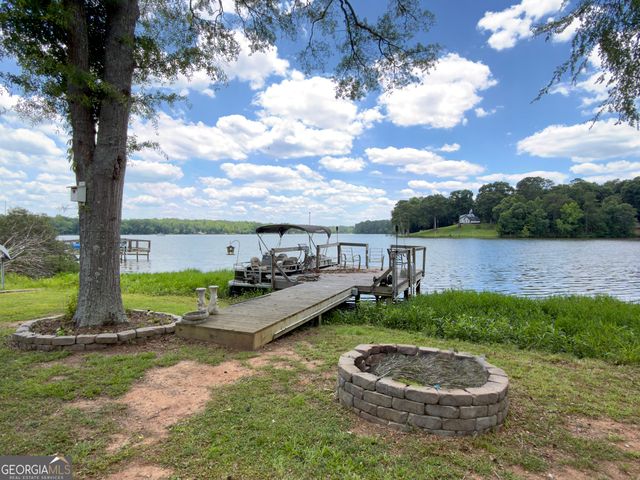 137 D Weavers Lakefront Road, Jackson, GA 30233