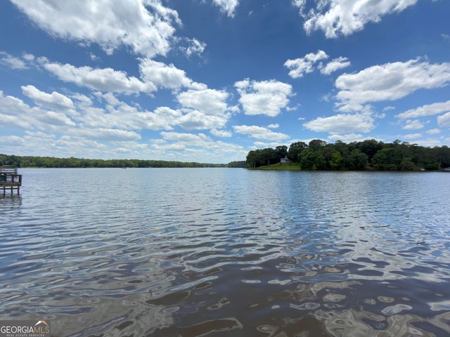 137 D Weavers Lakefront Road, Jackson, GA 30233