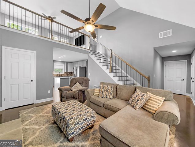 137 D Weavers Lakefront Road, Jackson, GA 30233