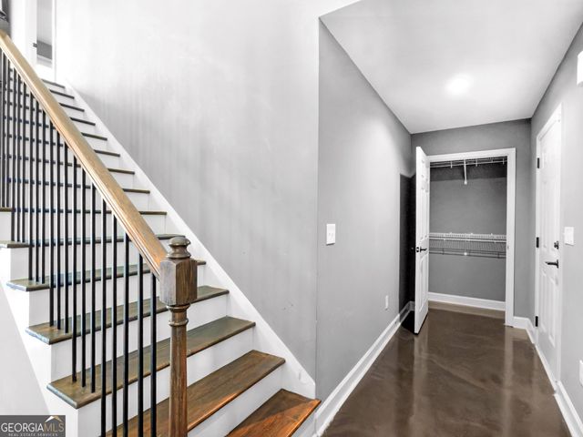 137 D Weavers Lakefront Road, Jackson, GA 30233