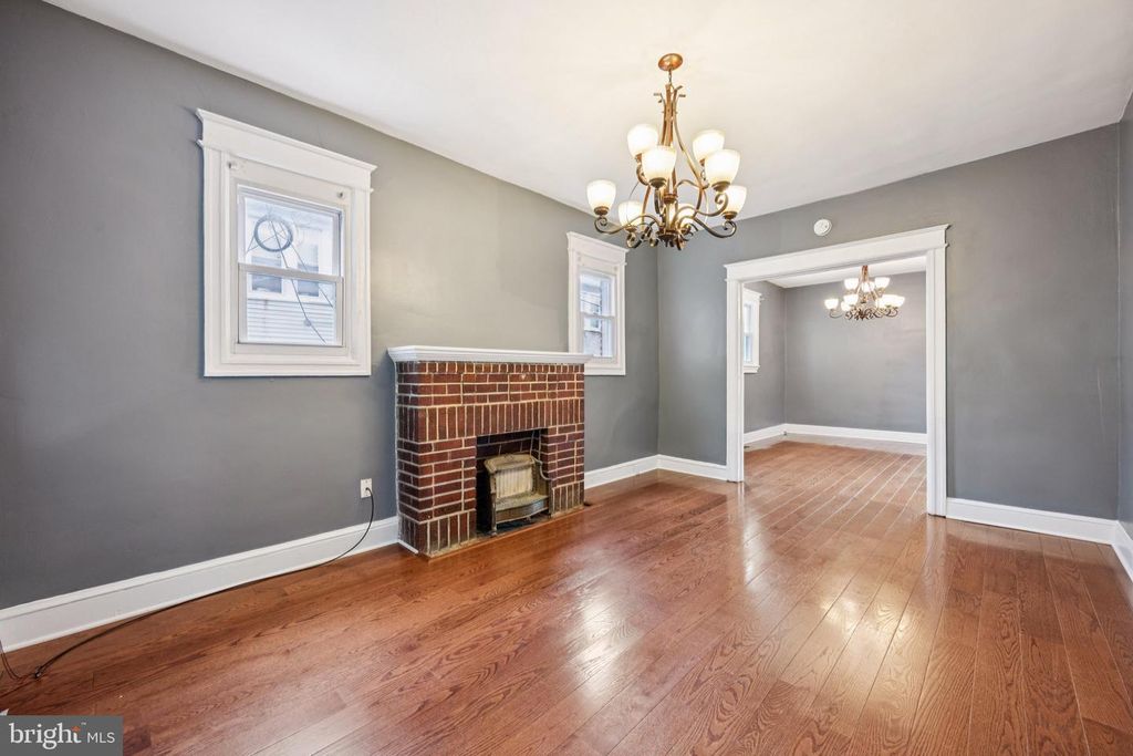 1002 IRVING ST NW, Washington, DC 20010